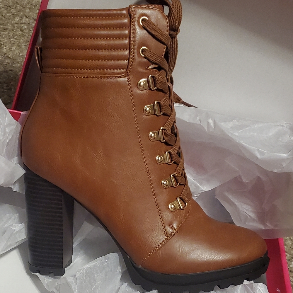 🌟 NEW 🌟 Block heel bootie - Picture 4 of 4